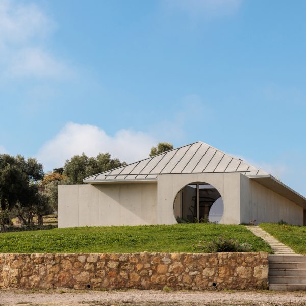 House in Serra by Cimbre