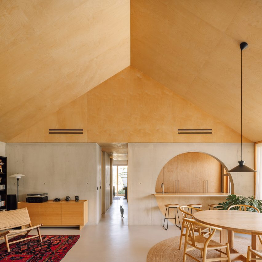 House in Serra by Cimbre