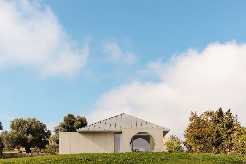 House in Serra by Cimbre