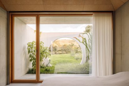 House in Serra by Cimbre
