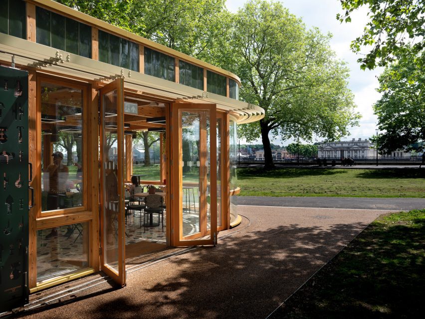 Docklands cafe by Makespace Architects
