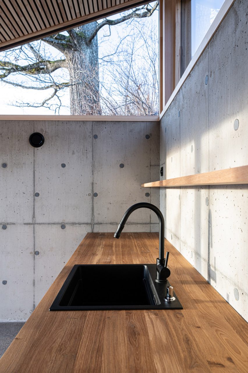 Folly Fair Hill annexe by Rever & Drage