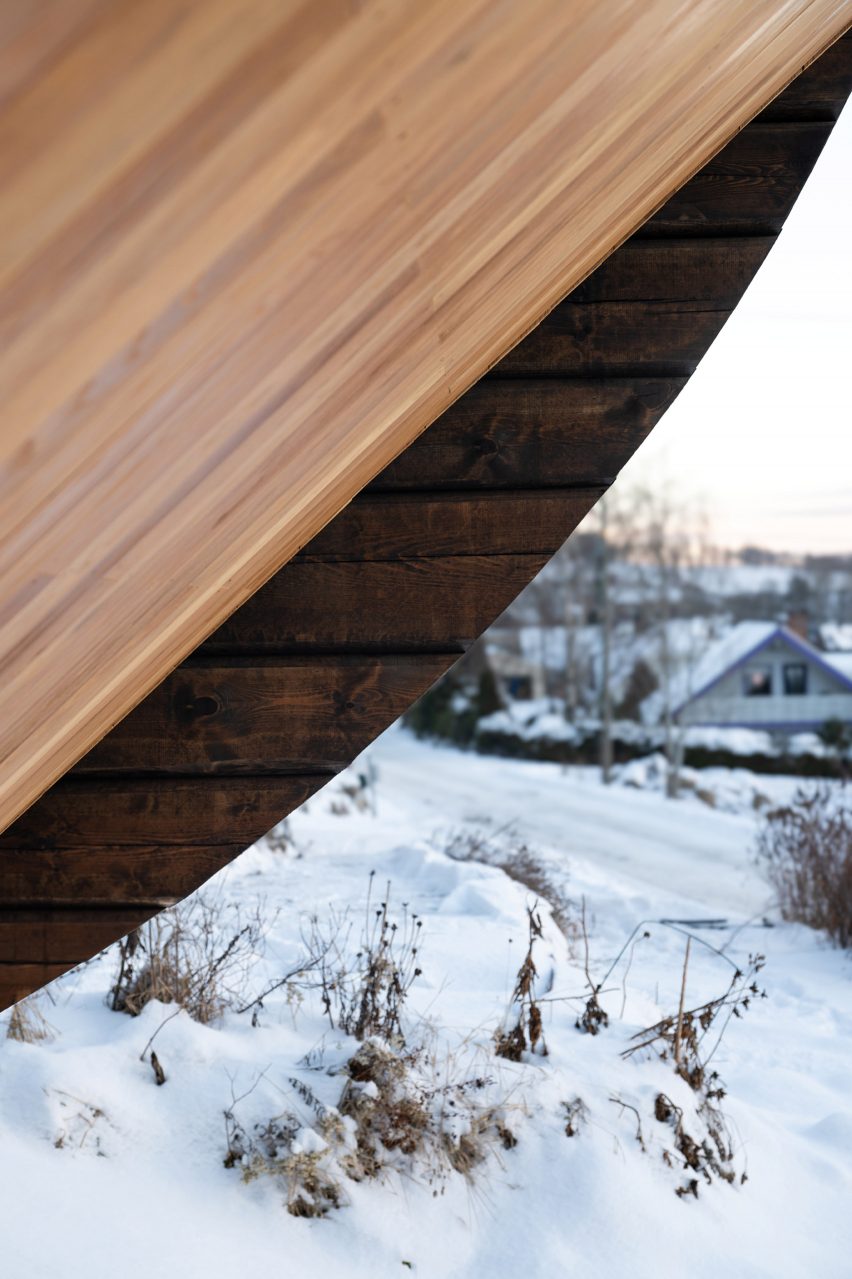 Folly Fair Hill annexe by Rever & Drage