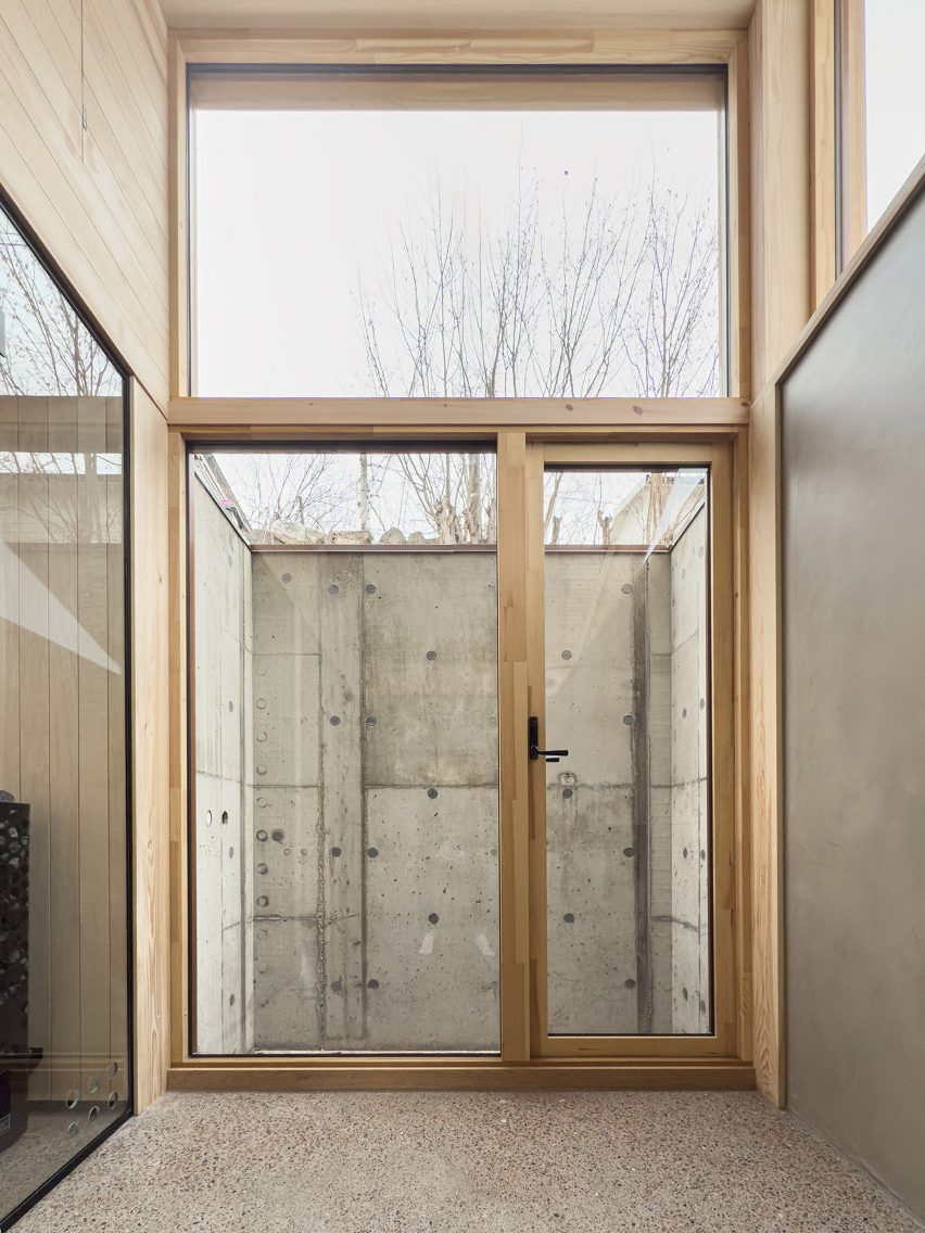 Folly Fair Hill annexe by Rever & Drage