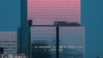 A glass skyscraper in Tokyo