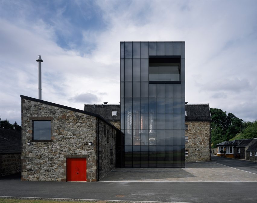 Glenmorangie Distillery by Barthélémy Grino