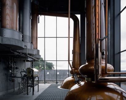 Copper stills at Glenmorangie Distillery by Barthélémy Grino