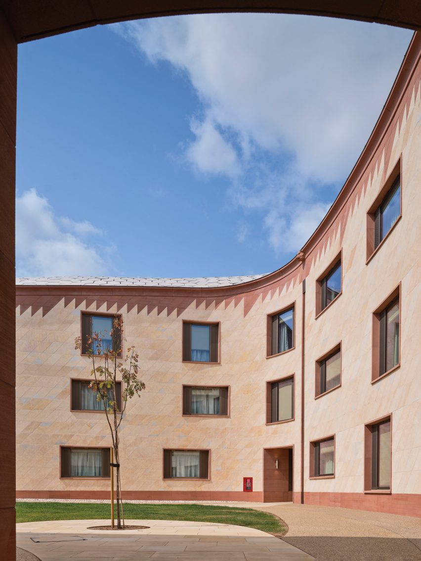 Gradel Quadrangles at New College Oxford by David Kohn Architects