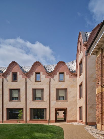 Stone college building in Oxford by Davd Kohn Architects