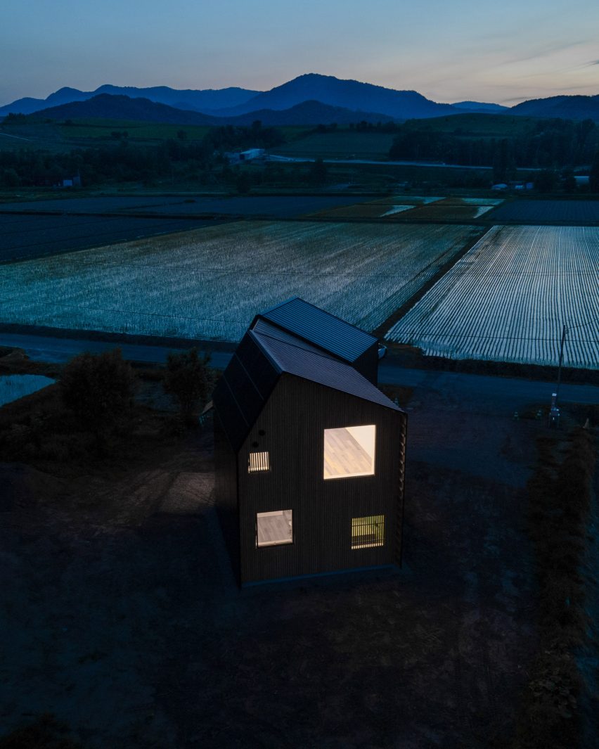 House W by Florian Busch Architects