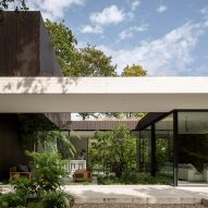 Hidden Villa by i29