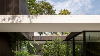 Hidden Villa by i29