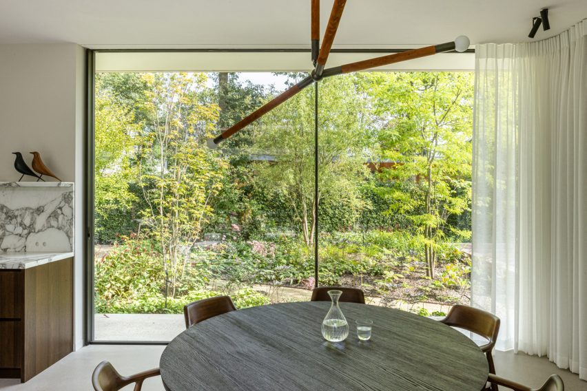 Hidden Villa by i29
