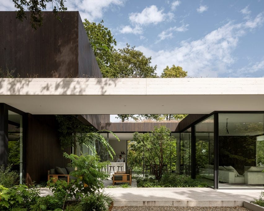 Hidden Villa by i29