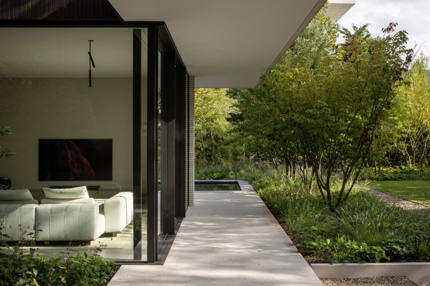 Hidden Villa by i29