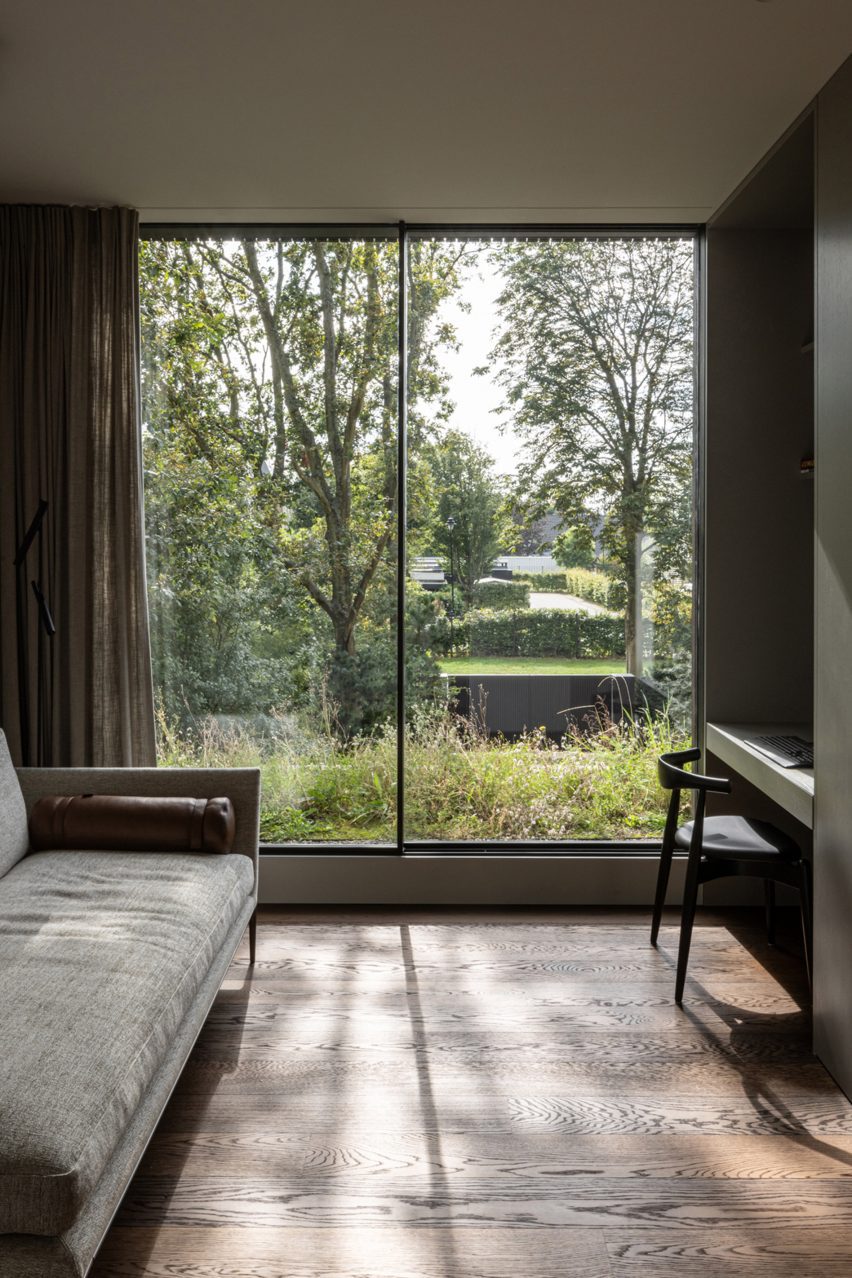 Hidden Villa by i29