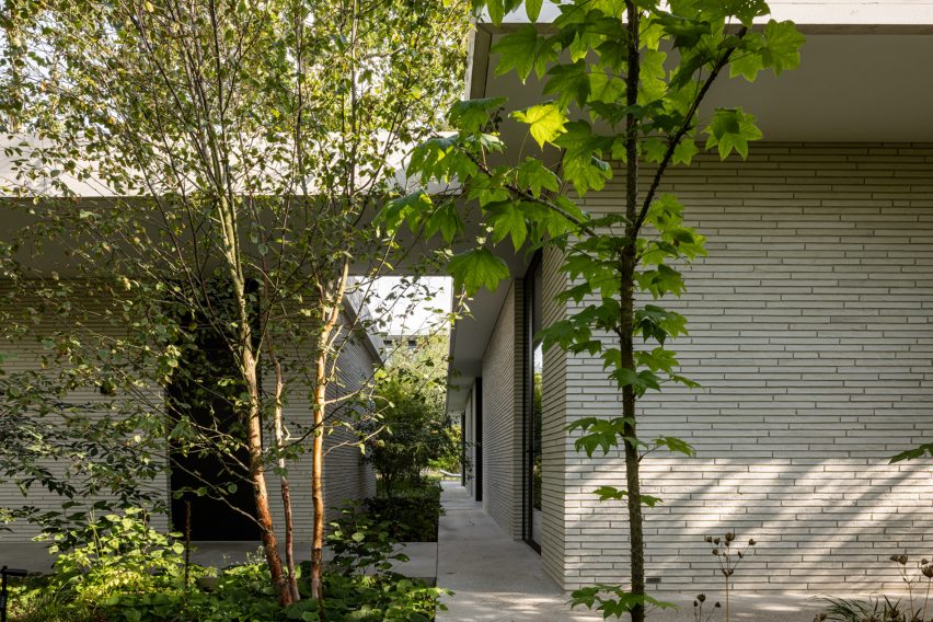Hidden Villa by i29
