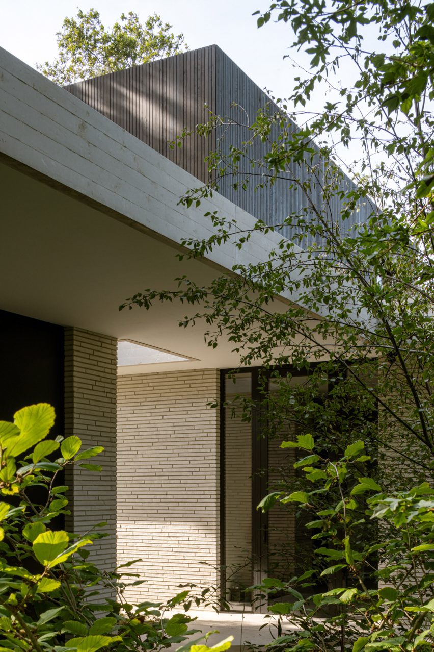 Hidden Villa by i29
