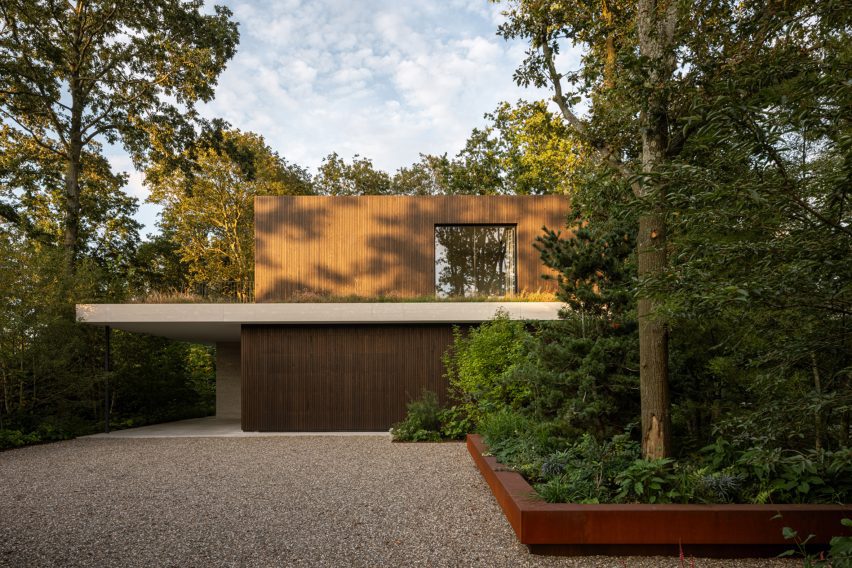 Hidden Villa by i29