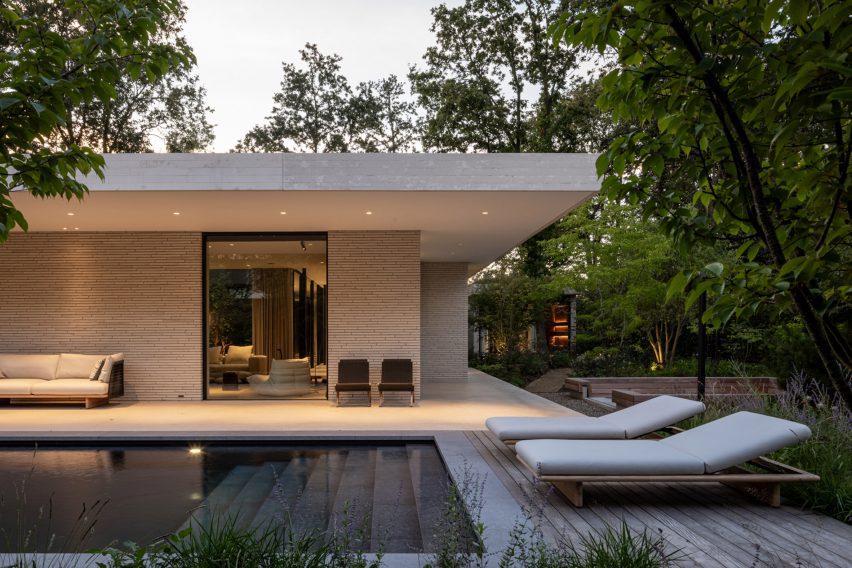 Hidden Villa by i29