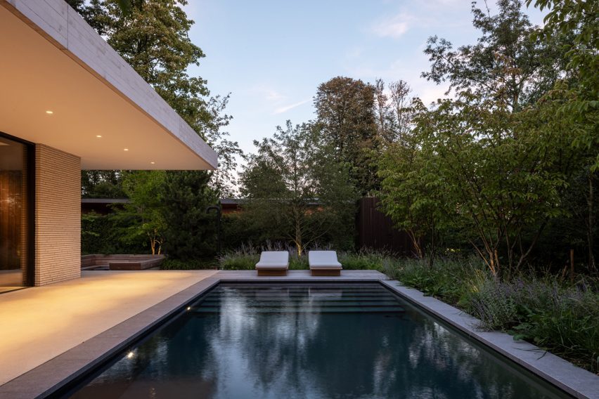 Hidden Villa by i29