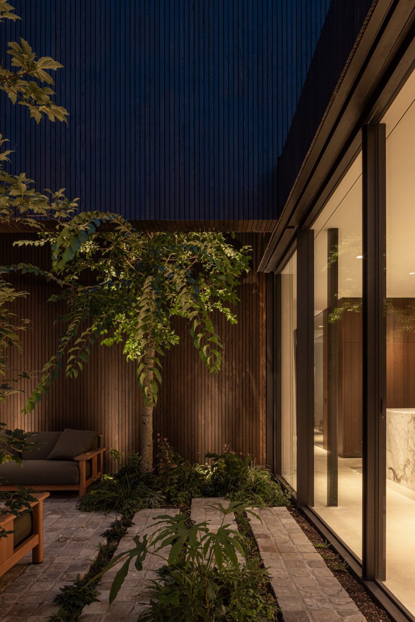 Hidden Villa by i29
