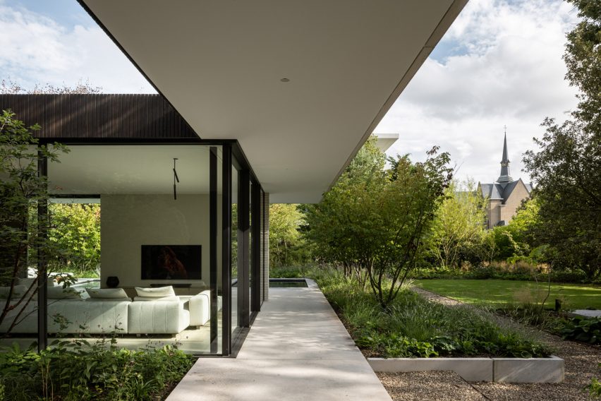 Hidden Villa by i29