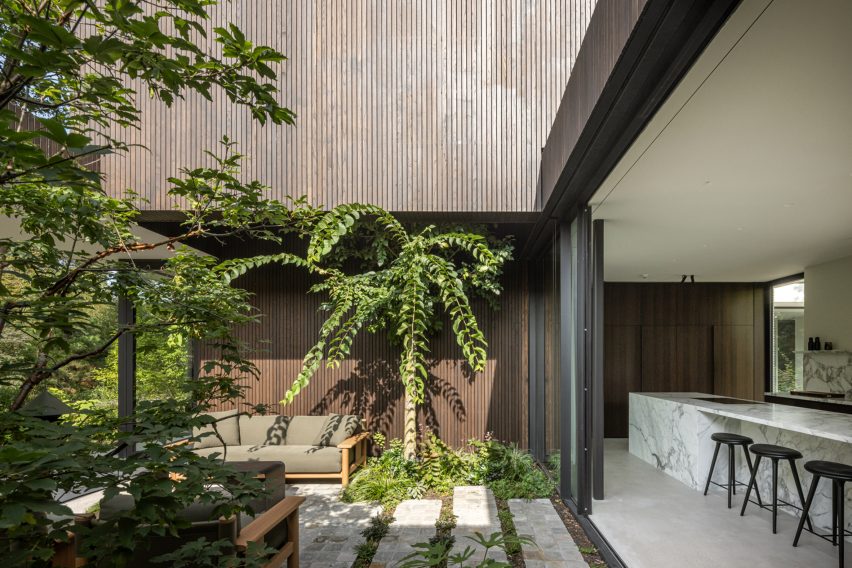Hidden Villa by i29