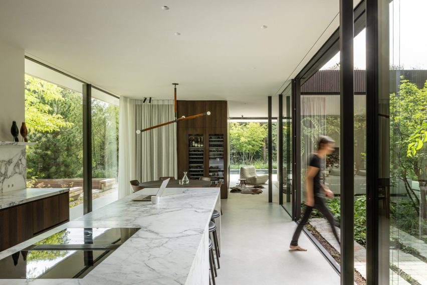Hidden Villa by i29