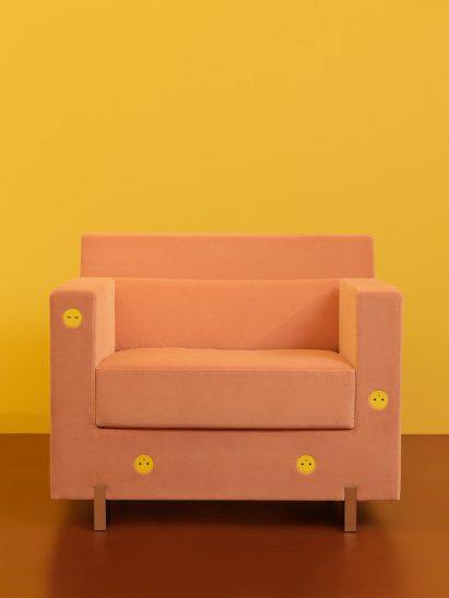 Smiley chair by India Mahdavi and Omer Arbel