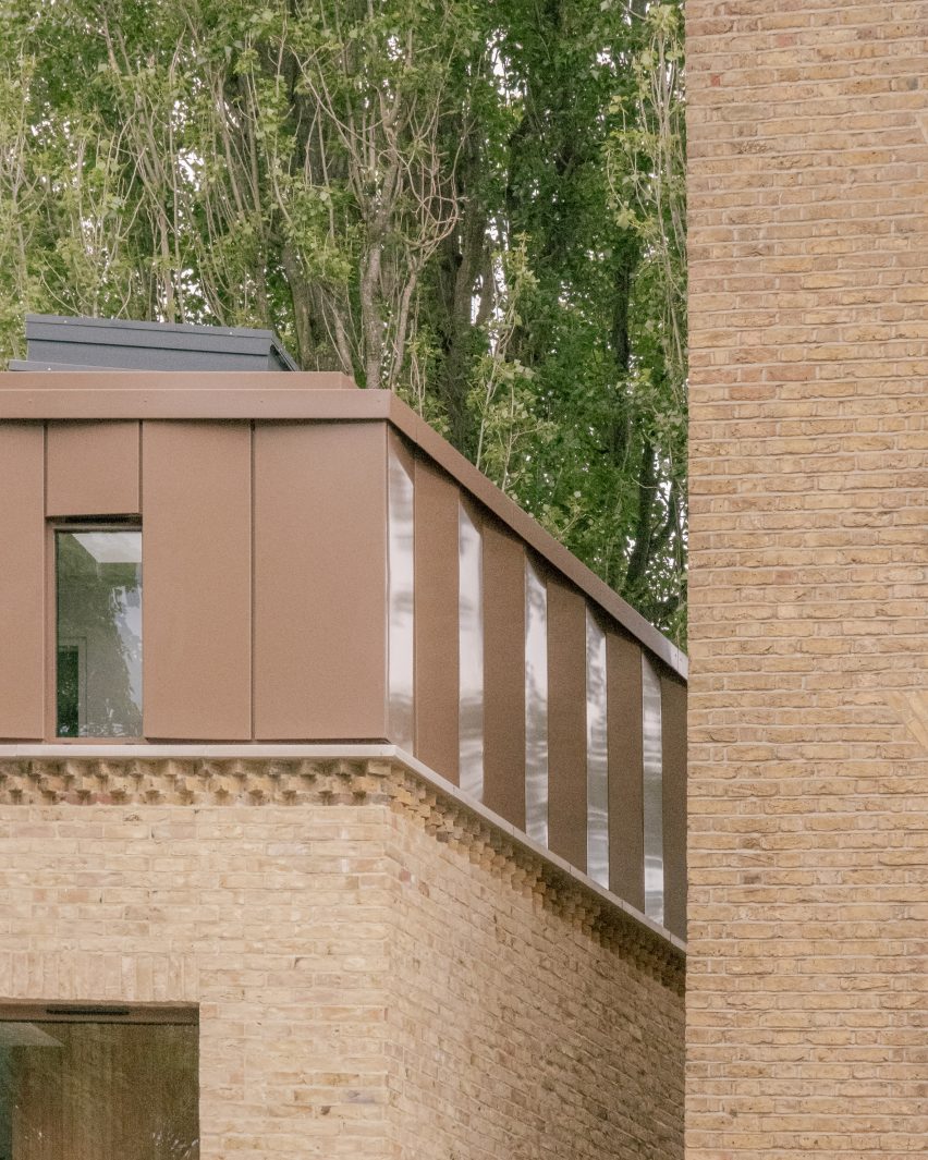 Lee Terrace by Mailen Design