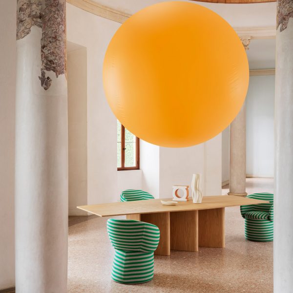 Nami table by E-ggs for Miniforms