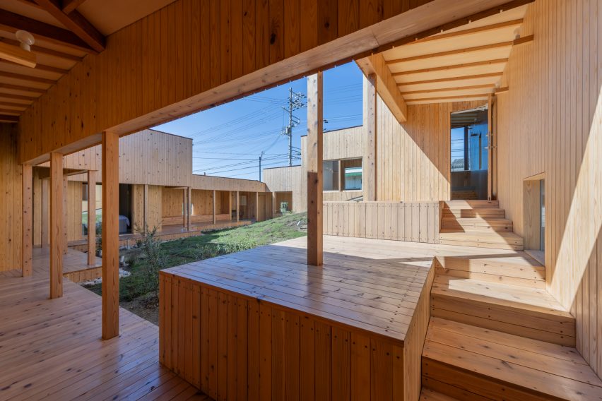 Necklace Villa in Japan by 1110 Office for Architecture