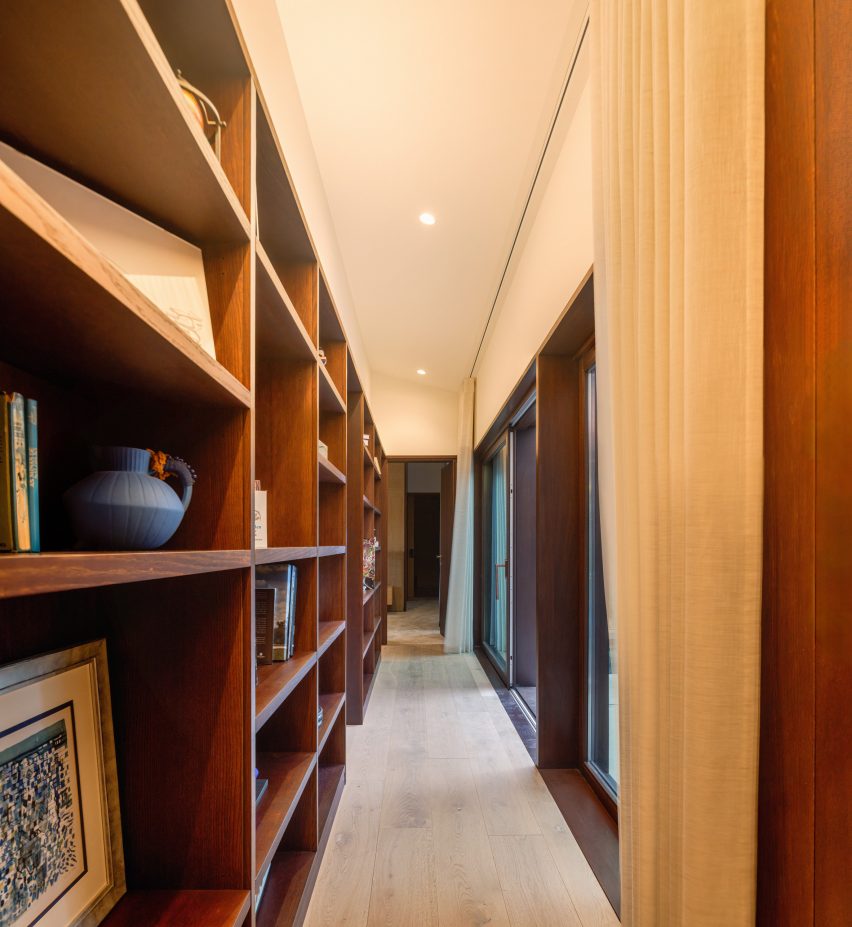 Oeiras House by OODA