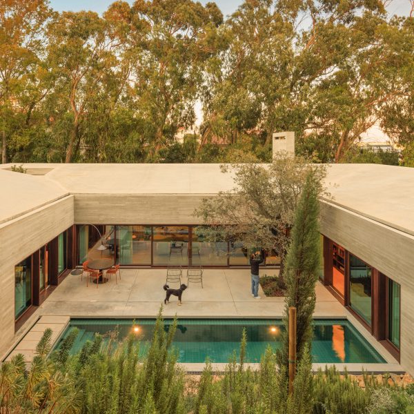 Oeiras House by OODA