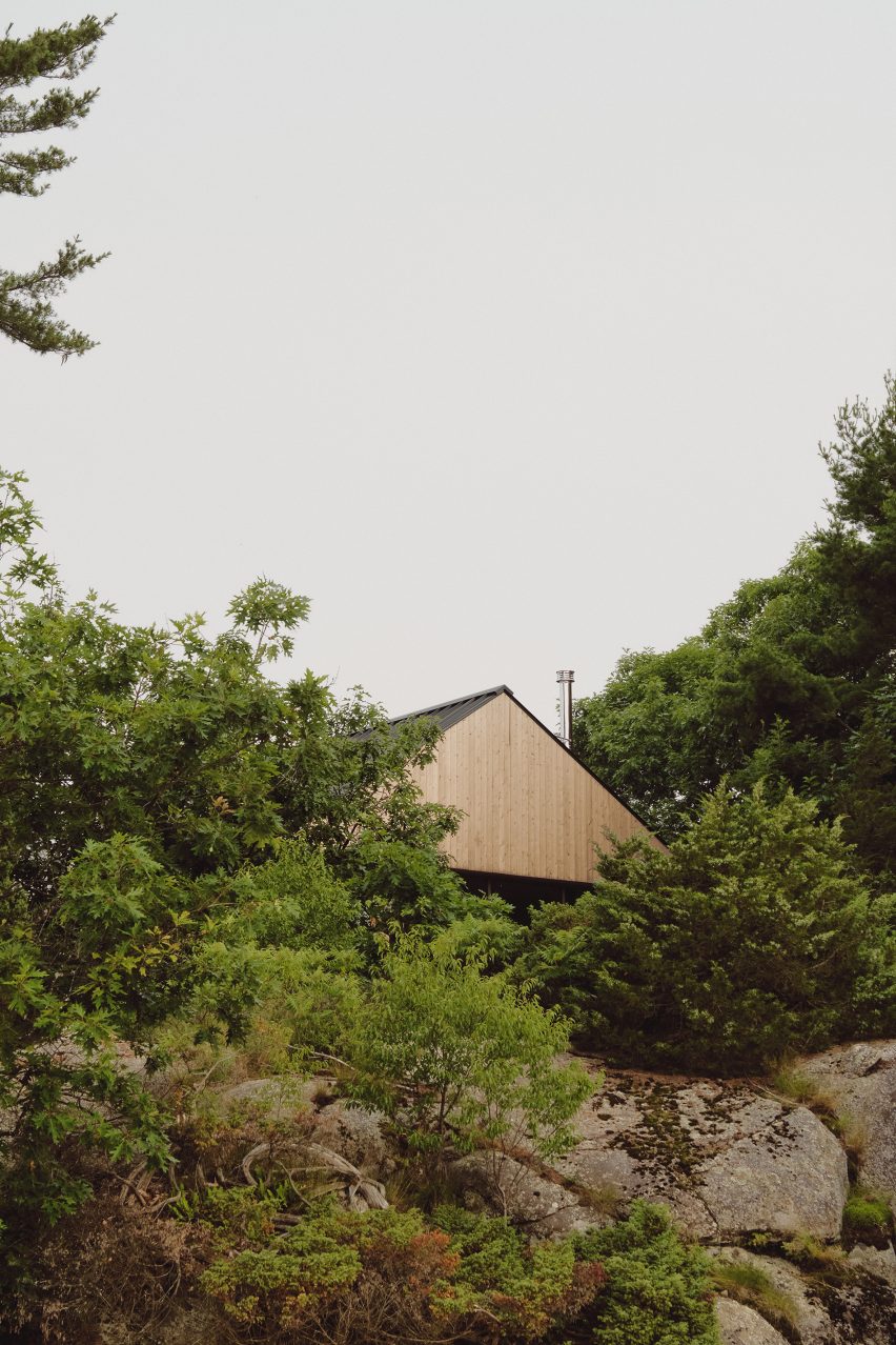 Pine Island Cottage by Bureau Tempo and Thom Fougere