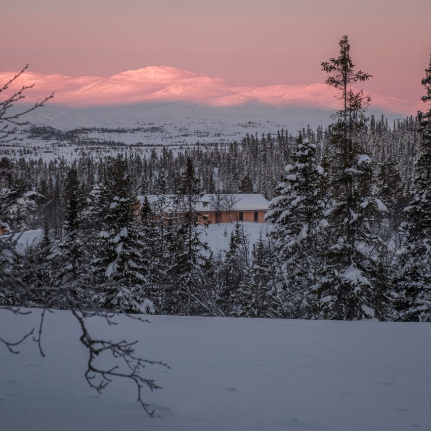 Timber Nest cabin in Norway by Quentin Desfarges