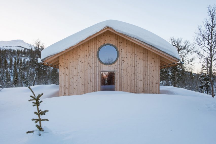 Timber Nest cabin in Norway by Quentin Desfarges