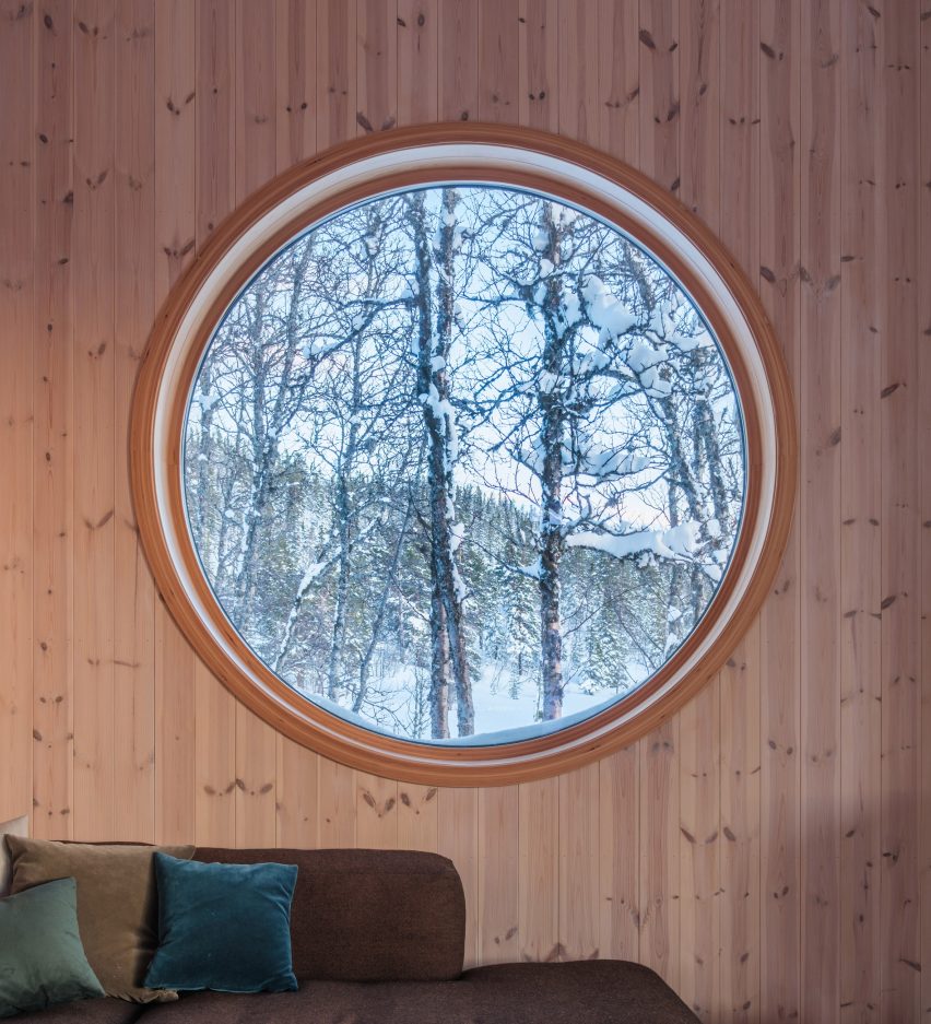 Timber Nest cabin in Norway by Quentin Desfarges
