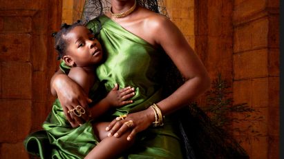 Photograph of Dola Posh and her daughter
