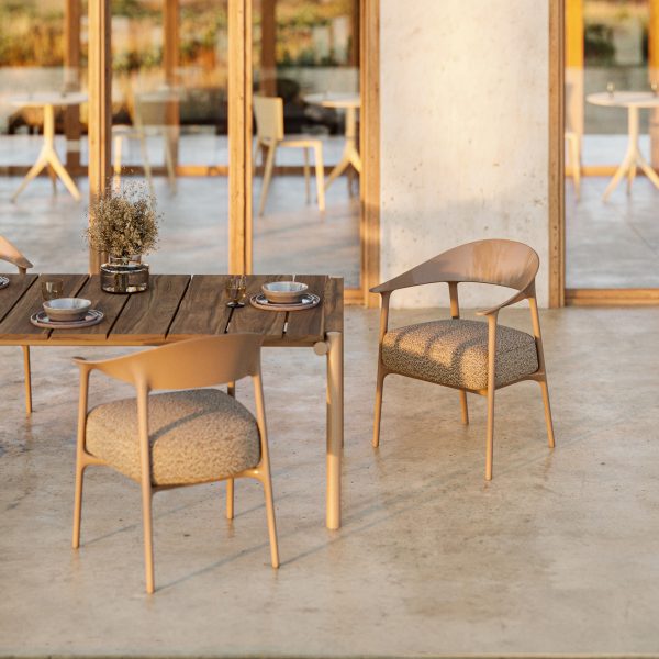 Africa upholstered armchair by Eugeni Quitllet for Vondom