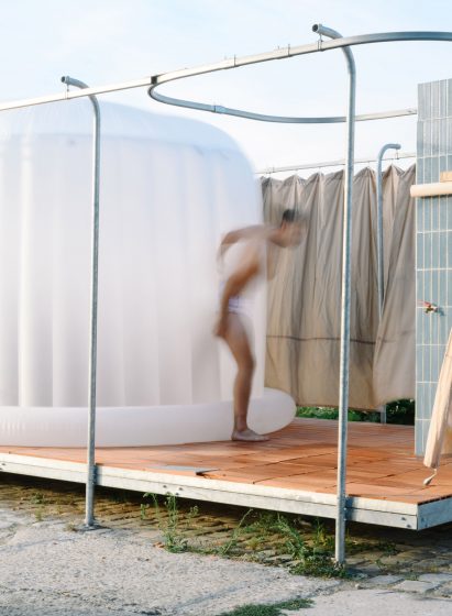 18 Drops of Sweat is an inflatable hammam