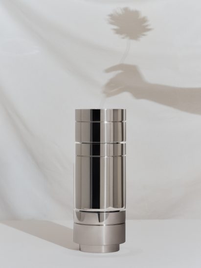 EOOS urn