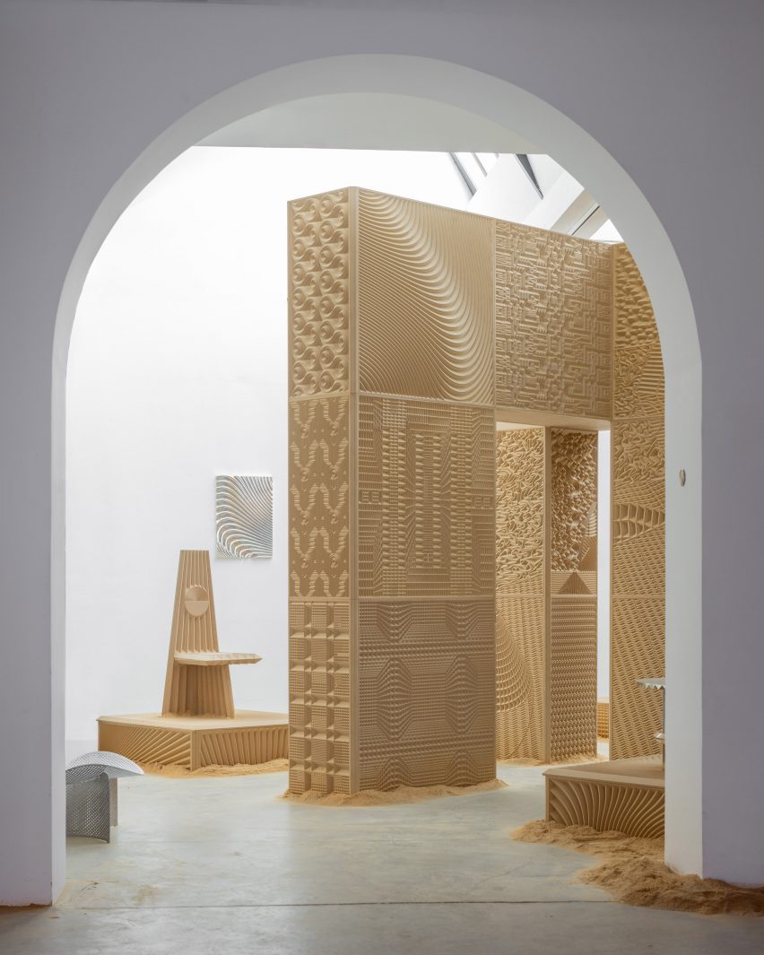 MDF temple in Deus Ex Machina by Arno Hoogland