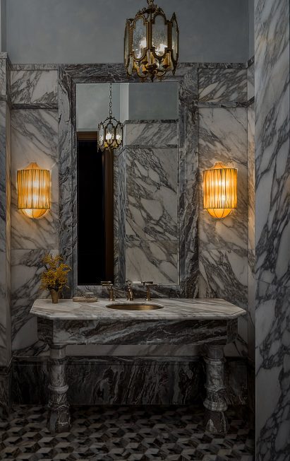 Marble bathroom at Beihouse