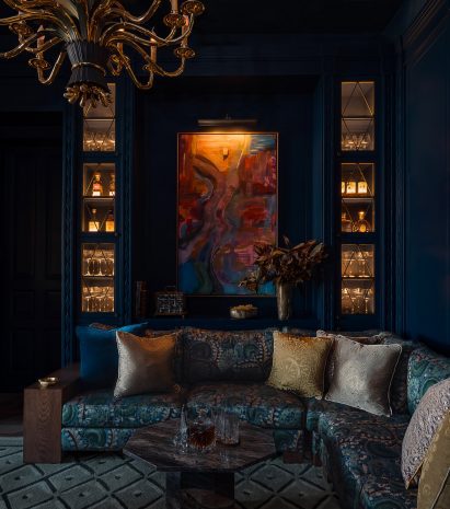 Living room-style space