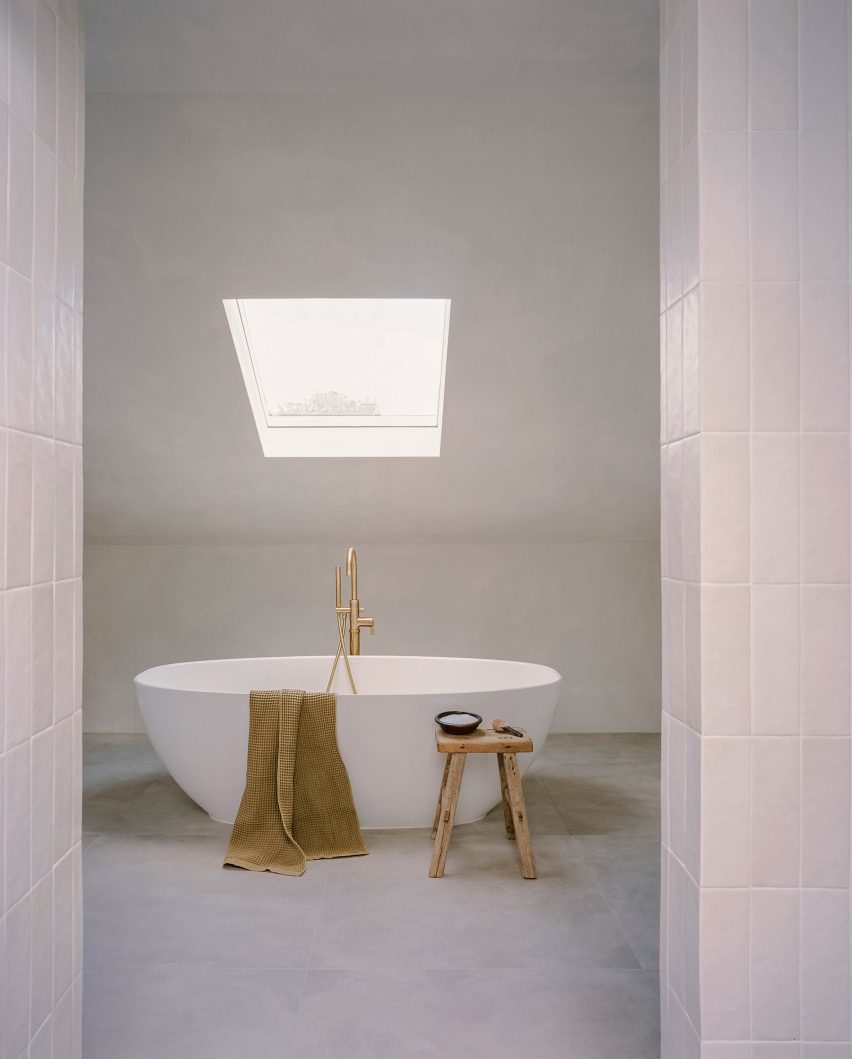 Lordship House by Bindloss Dawes
