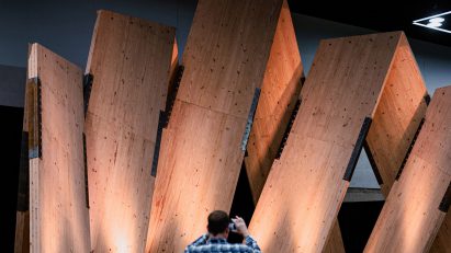 Structure made of wood panels
