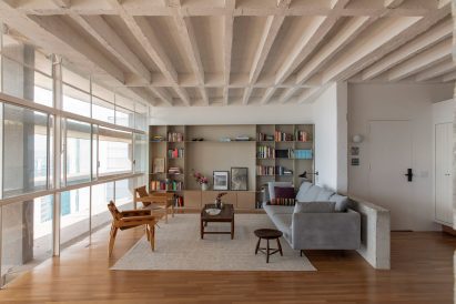 Bright living area in Copan apartment
