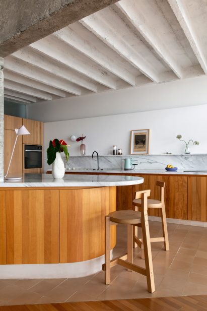 Kitchen with Espírito Santo marble surfaces